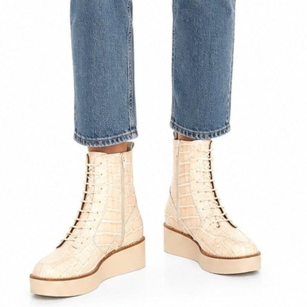 Anthropologie Women's Lace-Up Alligator Printed Platform Ankle Boots Size 7.5